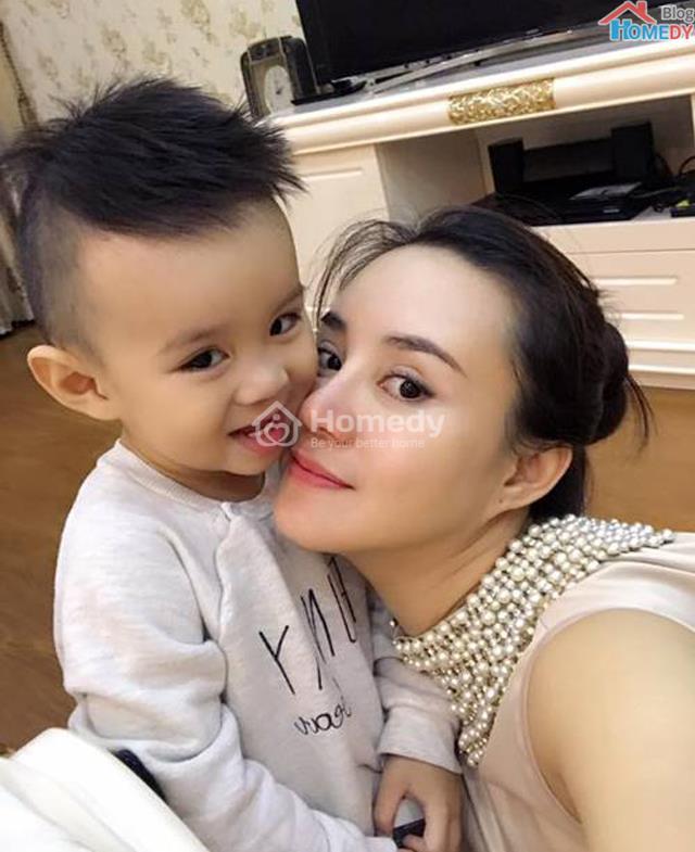 vy oanh va con trai