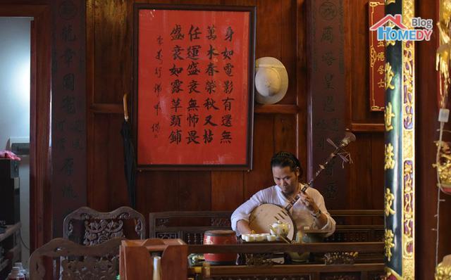 vuong rau ngoi tren ghe