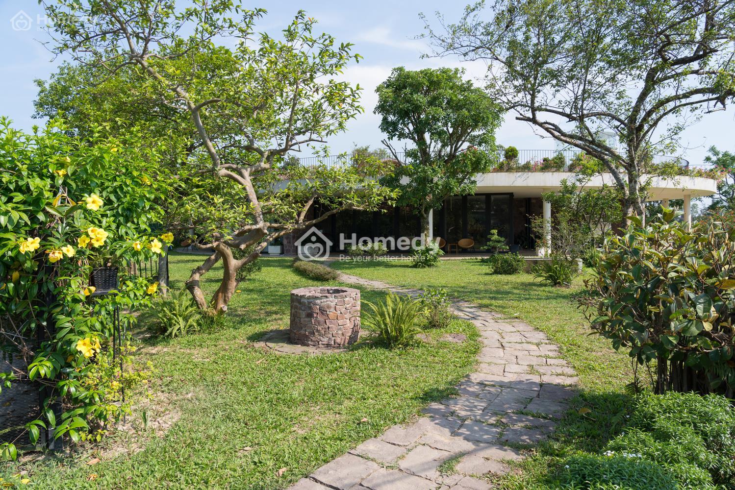nha dep san thuong rong
