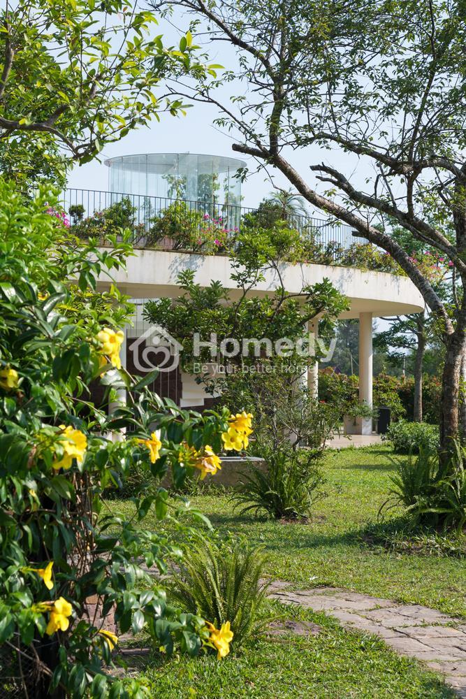 nha dep san thuong rong