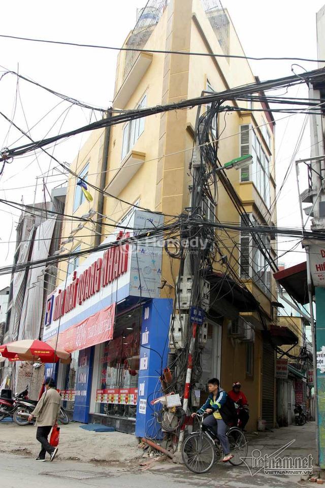 nha sieu mong