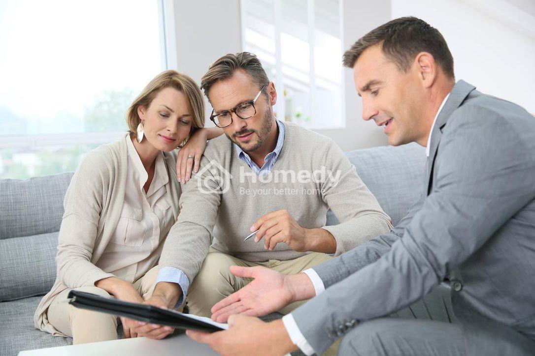 môi giới bất động sản