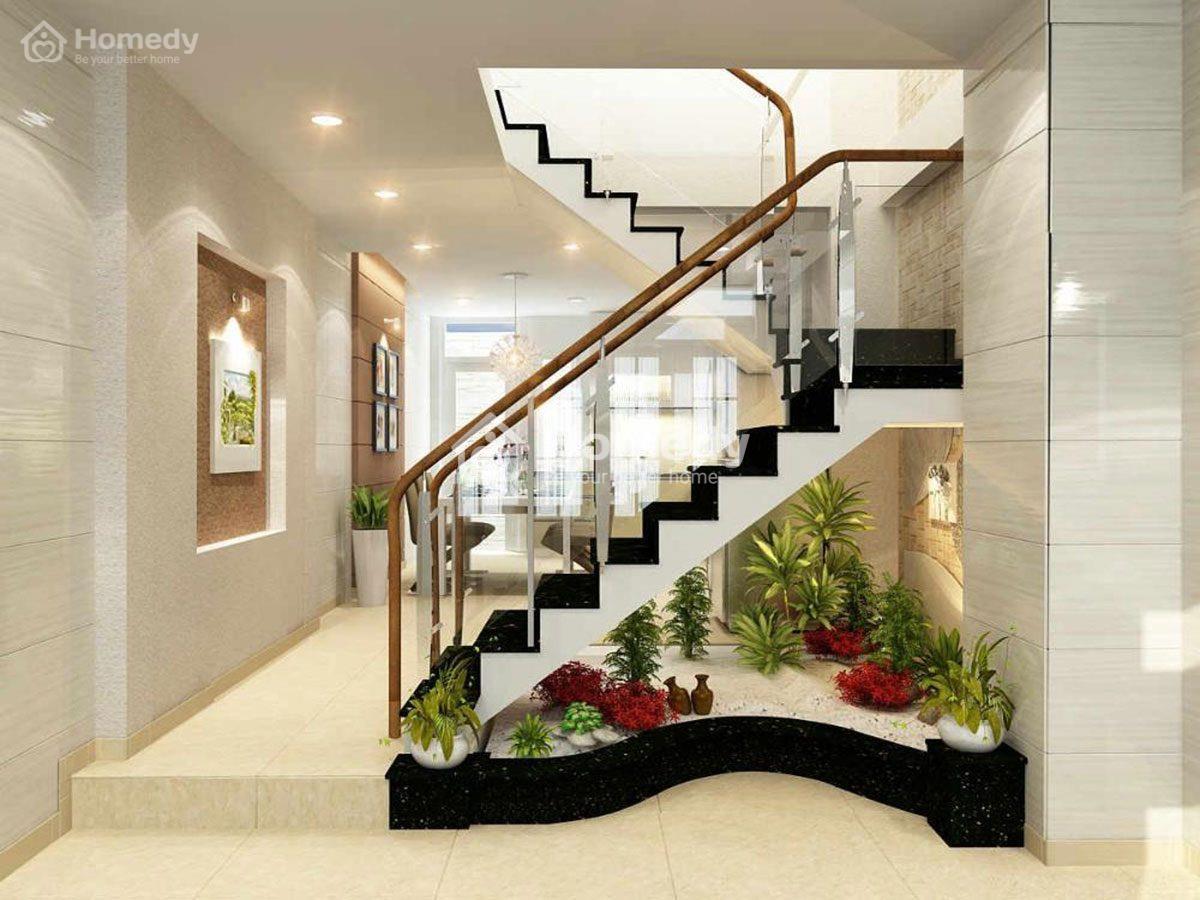 Tận dụng gầm cầu thang làm tiểu cảnh