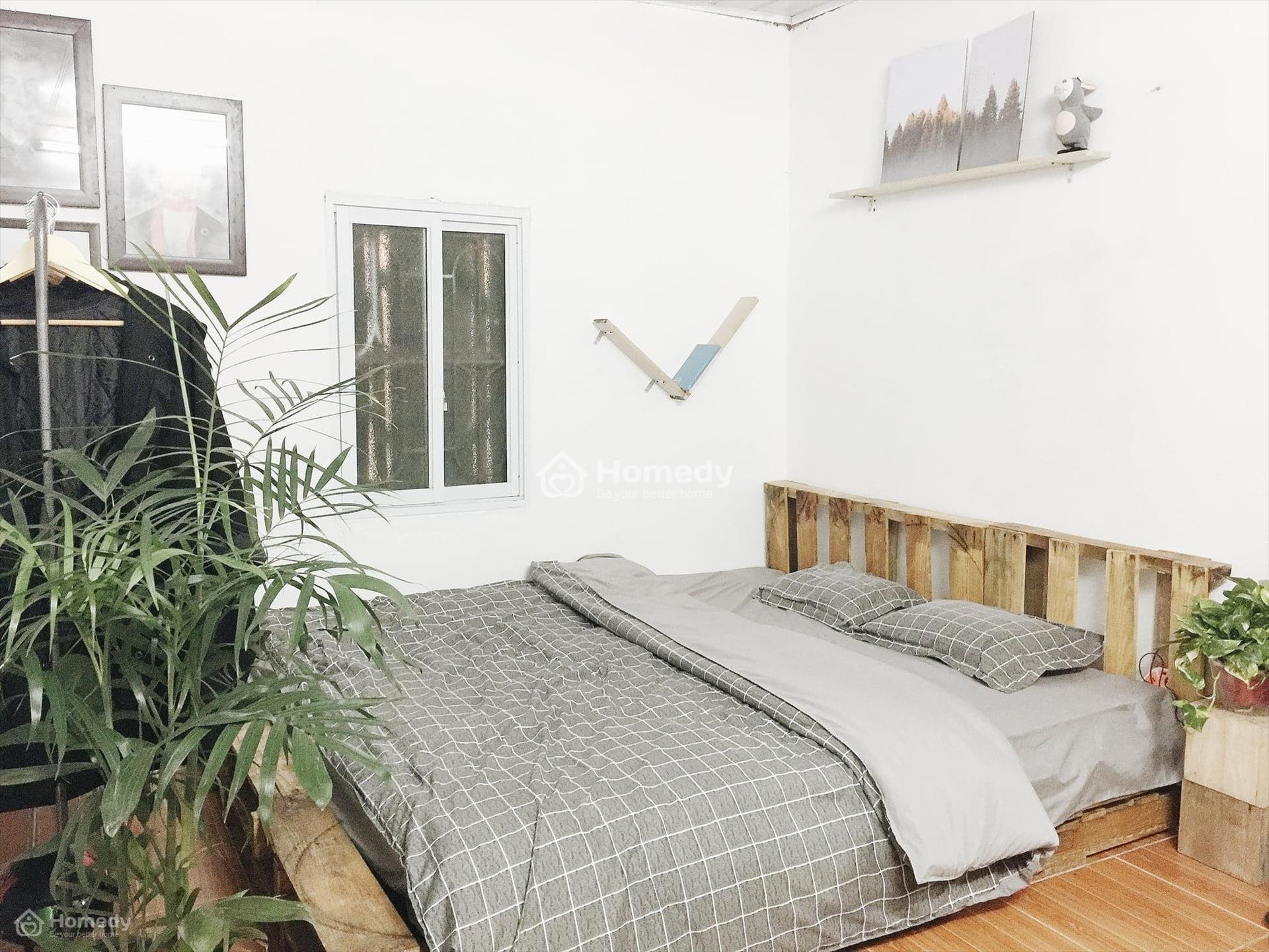Cách trang trí phòng trọ sinh viên bằng gỗ pallet