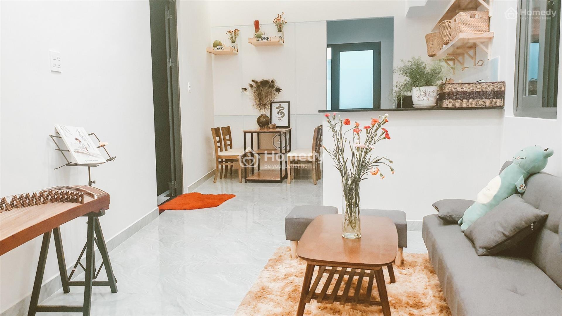 Để tiết kiệm chi phí xây nhà, Luân lên kế hoạch tính toán chi tiết từng hạng mục và soạn thảo hợp đồng cẩn thận. 