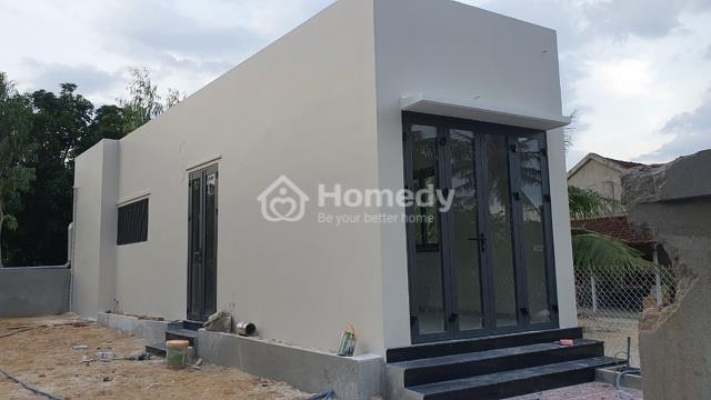 Mảnh đất 100m2 được Luân mua với giá 200 triệu đồng rồi vay tiền xây nhà. 