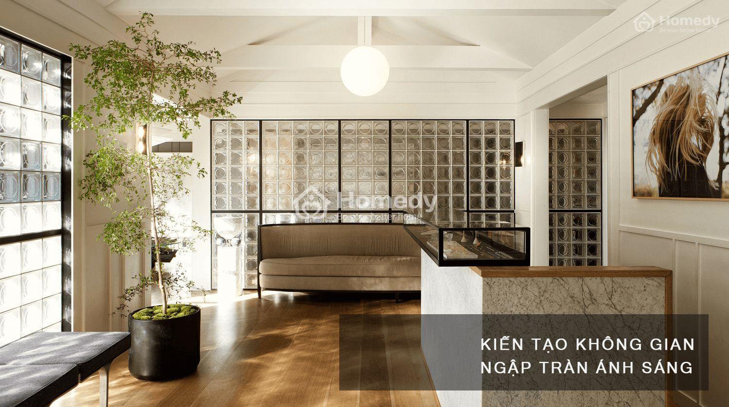 Làm vách ngăn phòng bằng gạch kính