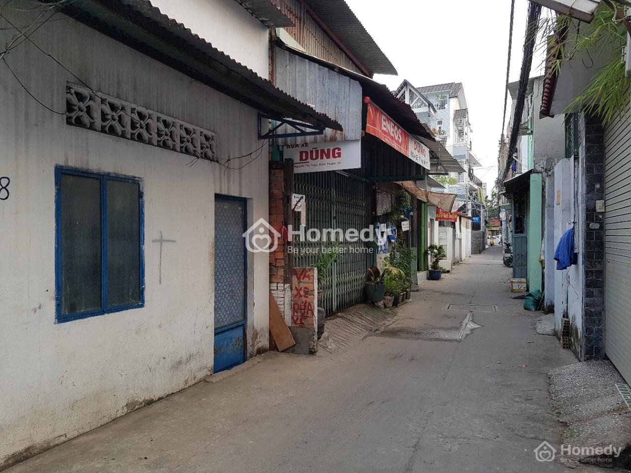 Buôn nhà nát