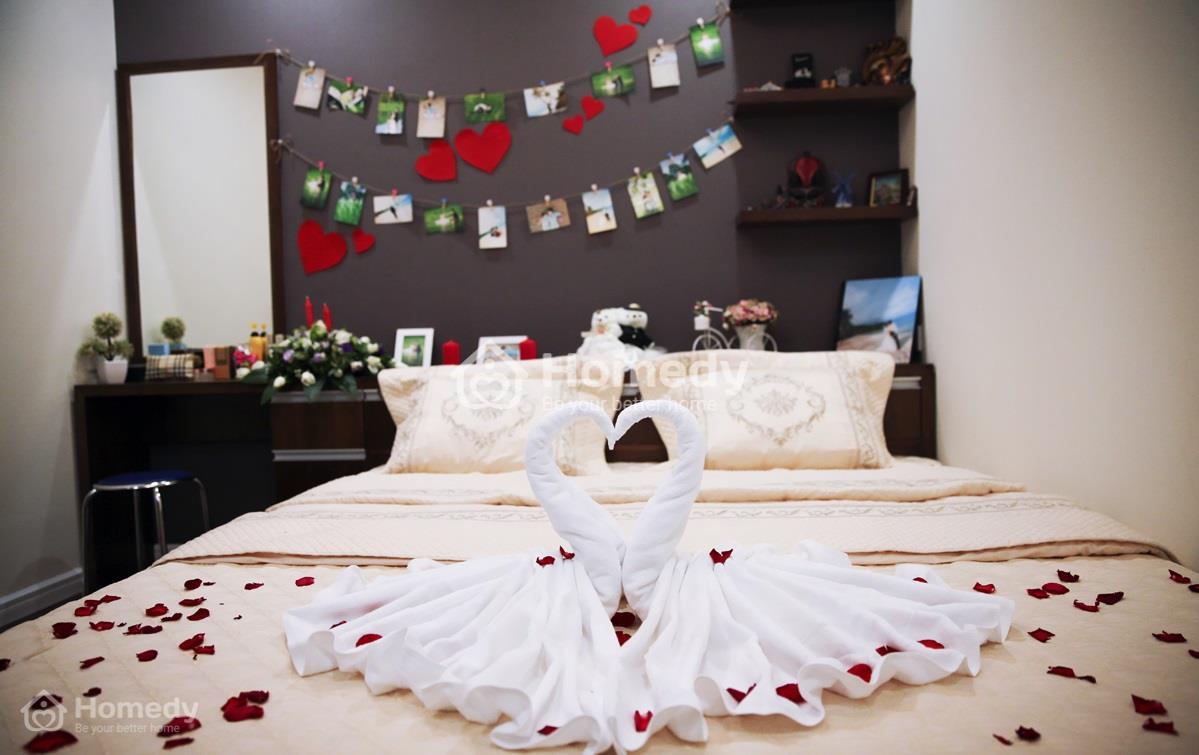 Giường ngủ lãng mạn như thế này thì người vợ nào lại không thích