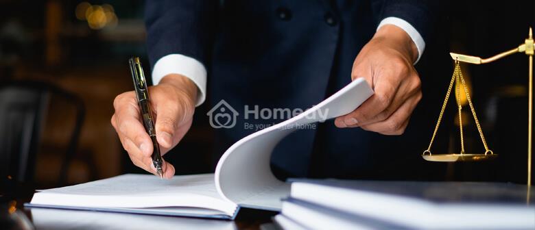 Bên bán nhà phải chịu thuế thu nhập cá nhân theo quy định của pháp luật