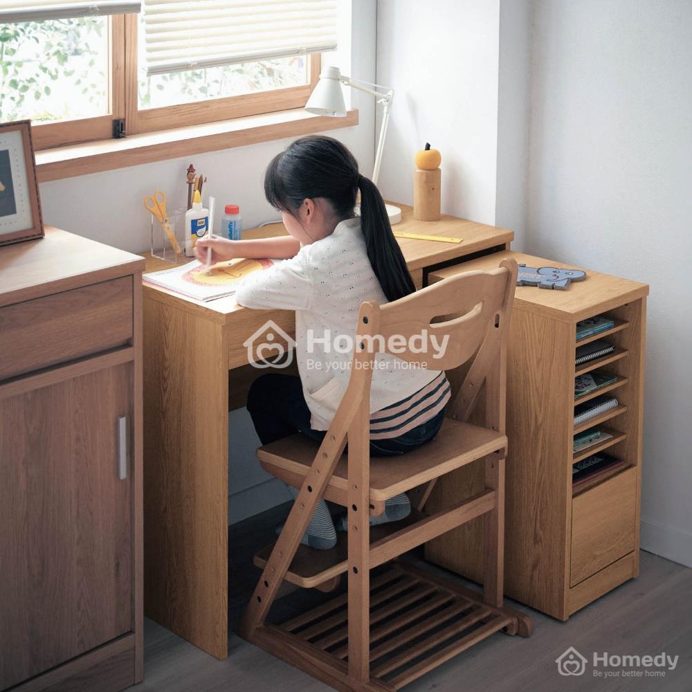 Chọn bàn học cho bé đạt tiêu chuẩn