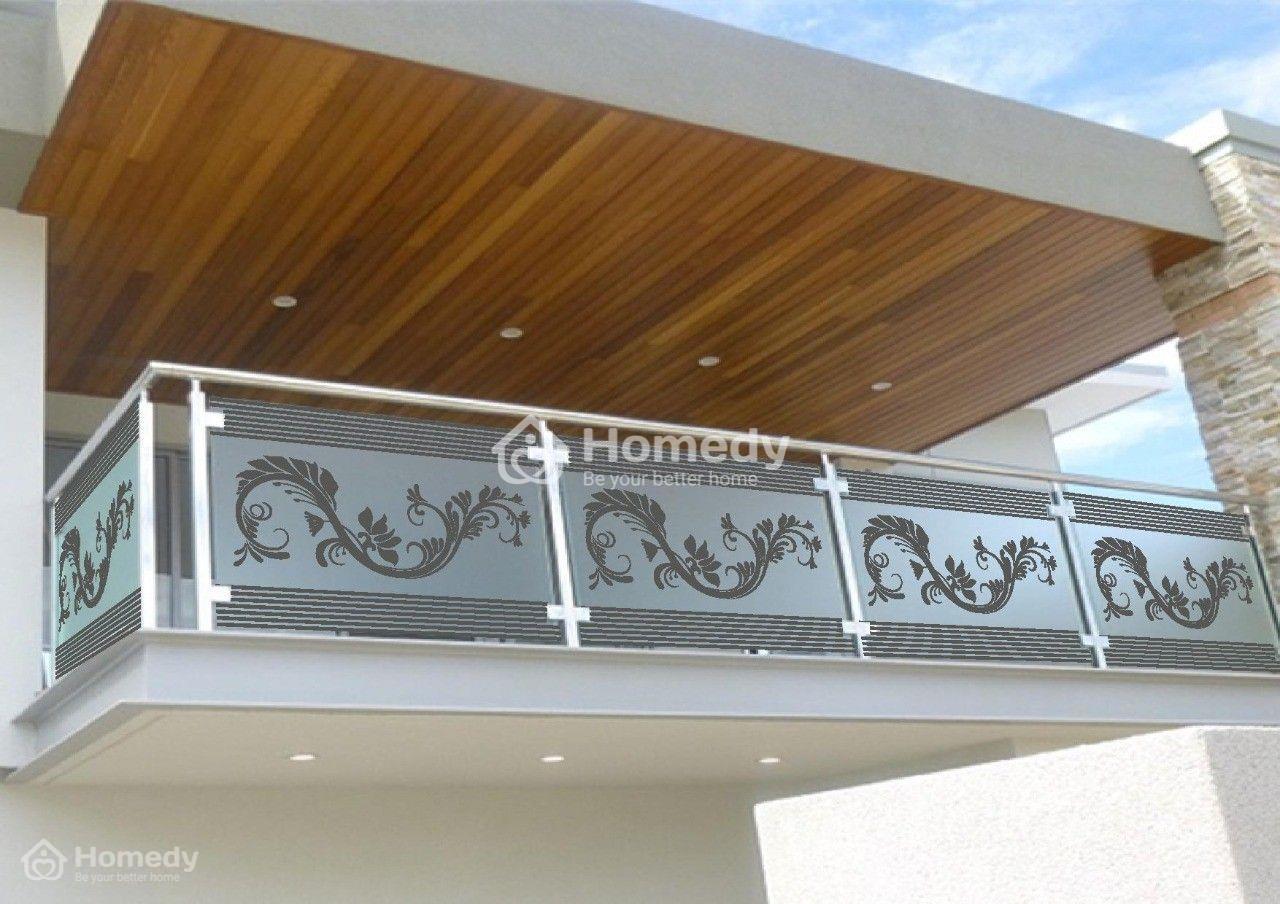Lan can kính mặt tiền có hoa văn
