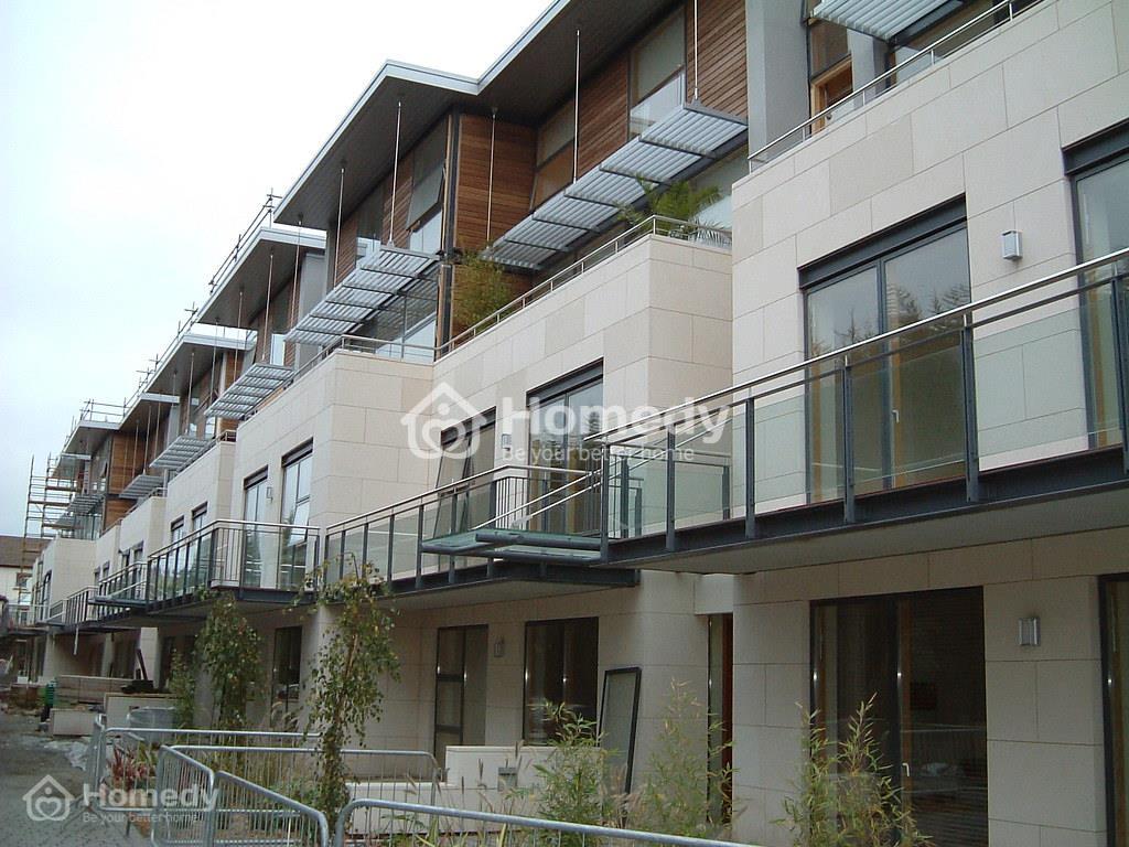 Xu hướng thi công lan can kính mặt tiền
