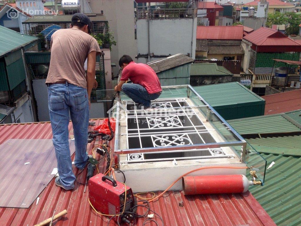 Thi công giếng trời mái tôn