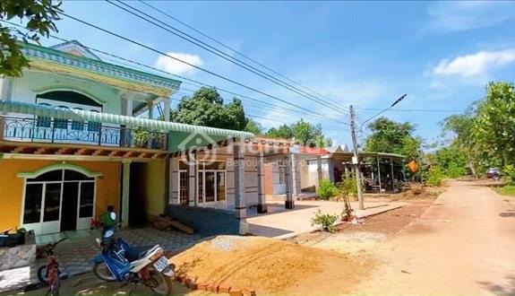 Cần bán gấp lô đất mặt tiền đường 1512m2, đường nhựa 12m, sổ hồng riêng, thổ cư, giá 550tr/nền - Ảnh 1