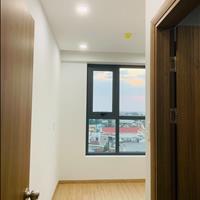 Bán căn 2 phòng ngủ 2 WC có rèm tủ bếp chậu, view Landmark81 hướng nam mát giá 1ty85