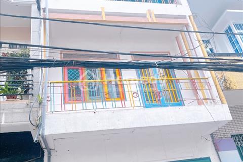 Cần bán nhà mặt tiền trung tâm thành phố giá tốt tại Nguyễn Lương Bằng- Đà Lạt