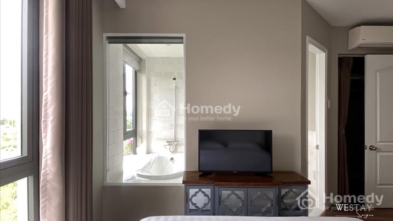 Hoa mộc lan giữa trời tháng năm - Ảnh 14