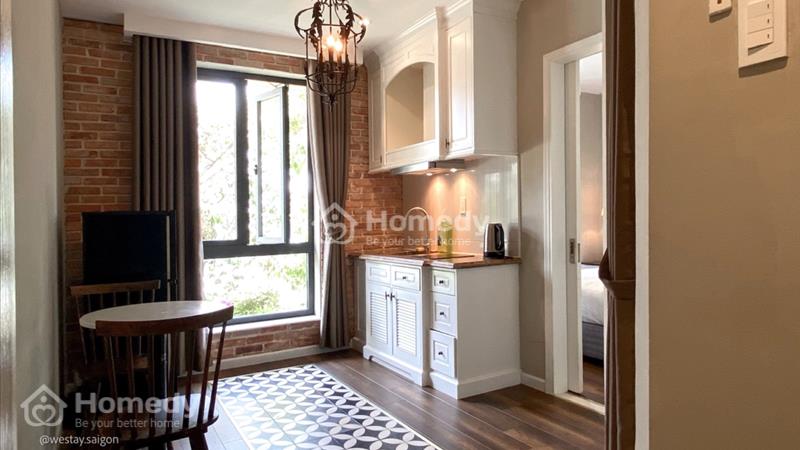 Hoa mộc lan giữa trời tháng năm - Ảnh 16