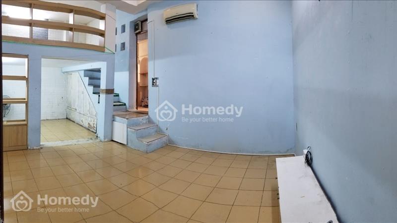 Nhà 25m2 vệ sinh khép kín có gác xép tại ngõ Hàng Giầy Hoàn Kiếm - Ảnh 2