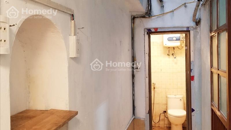Nhà 25m2 vệ sinh khép kín có gác xép tại ngõ Hàng Giầy Hoàn Kiếm - Ảnh 3