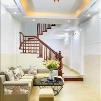 Chưa Đến 5tỷ Bán Nhà Cầu Giấy 40m2 6T, 20m Ra Ôtô Dừng Đỗ