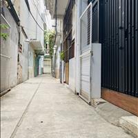 Bán nhà Lạc Long Quân giá rẻ, diện tích lớn DT45m2, 4.65Tỷ 