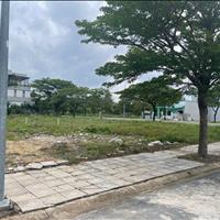 Bán Căn Góc Biệt Thự 17x18 full Thổ, Đường Nhựa 15m Vỉa Hè 3m, Giá 3ty9