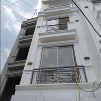 Chỉ 2.45 tỷ nhà mới 4 tầng, DT 32 - 40m2 oto đỗ cửa ngày đêm