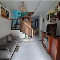 Bán nhà nơ trang long tặng toàn bộ nội thất hẻm thông giá nhỉnh 3 tỷ.