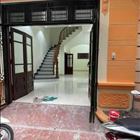 Cho thuê nhà riêng Ngụy Như Kon Tum, diện tích 51 m2 x 4.5 tầng, ngõ phân lô