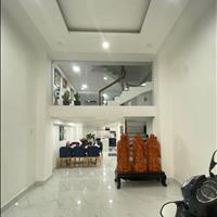 Cần vốn KD bán nhanh nhà hẻm lớn Thích Quảng Đức, P4, Phú Nhuận. 1 trệt 1 lửng 3 lầu. DT 4x16m