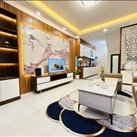 Chính chủ bán gấp nhà tặng full nội thất trung tâm Cầu Giấy 38m2, 5 tầng, 3 ngủ 4wc, ngõ ba gác.