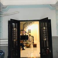 Anh trai tôi cần bán nhà ngõ 68 Cầu Giấy, 54m2, 4 tầng, 4 ngủ, 5,6 tỷ, miễn trung gian.