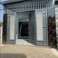 Cần tiền bán nhà Cách đường nhựa 10m . Sát Đặng thúc vịnh