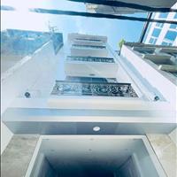 Chính chủ bán gấp nhà Phạm Văn Đồng, 30m, 5 tầng, 4,1 mặt tiền, 4,2 tỷ.