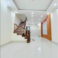 Cần bán gấp nhà 45 Võ Chí Công, 50m2, 5 tầng, 4 mặt tiền, 6,05 tỷ.