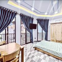 Cho thuê căn hộ Full nội thất kiểu hiện đại cực đẹp, Cửa sổ trời thoáng 