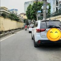 Cần bán gấp nhà hoàng quốc việt 30m 3 tầng giá chỉ 3.6 tỉ - gần ô tô - ngõ thông