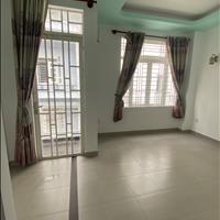 Cho thuê phòng trọ gần chợ Phạm Văn Hai Quận Tân Bình, ban công cửa sổ lớn