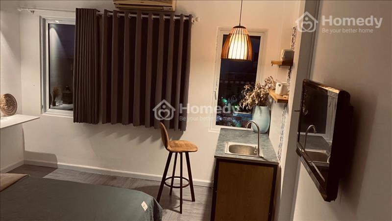 Cho thuê căn hộ dịch vụ quận Quận 1 - decor xinh xắn, ban công chill - Ảnh 1
