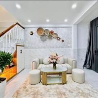 Vỡ nợ bán gấp nhà Đ. Xóm Đất, P8, Q11 60m2, 885triệu, sổ riêng. Liên hệ 0782315169 Trân