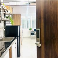 Chung Cư Duplex Cao Cấp Ban Công - View Kính Full Nội Thất - 45m2-Ngay Nút Giao Lạc Long Quân Âu Cơ