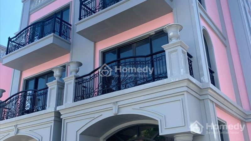 4.5 tỷ mua được biệt thự 3 tầng gần biển ở Phú Quốc - Ảnh 1