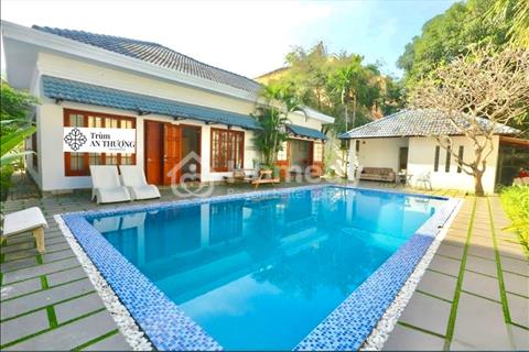 Villa 4 phòng ngủ sân vườn bể bơi, rộng 800m2 ngay cạnh phố Tây và bãi tắm Mỹ Khê xinh đẹp 