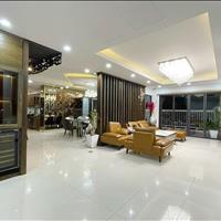 Bán Penthouse Chung Cư The Navita, Thủ Đức, DT: 200m2, 4 phòng ngủ, tặng full nội thất, Giá 6.7 tỷ.