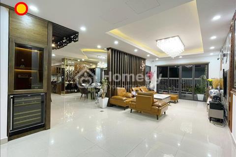 Bán Penthouse Chung Cư The Navita, Thủ Đức, DT: 200m2, 4 phòng ngủ, tặng full nội thất, Giá 6.7 tỷ.
