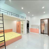  Cho thuê căn hộ dạng duplex cửa sổ lớn thoáng mát trên đường Đồng Nai Q10 