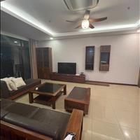Bán căn hộ góc R1-2 Royal City. 181m2 full đồ giá 10ty