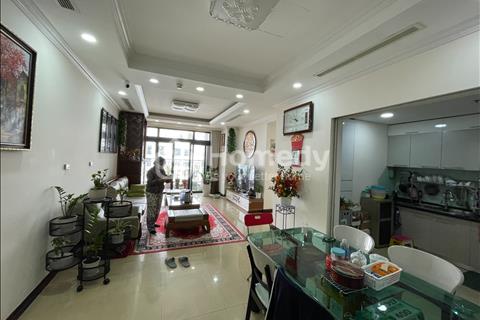Chính chủ nhà cần bán căn góc 131m2 R4-5 Royal City. Full nội thất mới đẹp. Giá 7,5ty Lh 0916928883